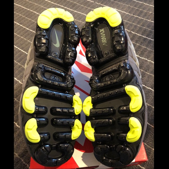 Men’s Nike Air Vapormax 95 - Picture 4 of 7